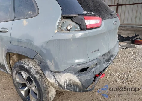 2014 Jeep Cherokee Trailhawk из США, поврежденный, VIN 1C4PJMBS4EW158864